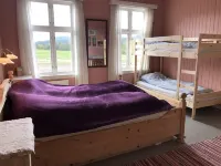 Farmhouse from the turn of the century with wood fired pizza oven Các khách sạn ở 