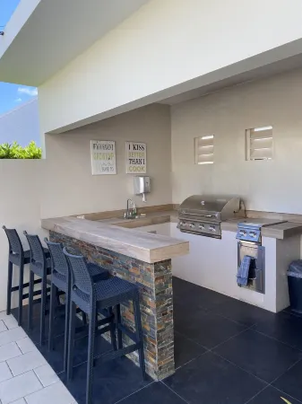 Palapa Suite # 6, walk to Eagle Beach