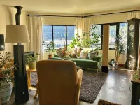 Walk everywhere from Railtown Suite! + spacious, beautiful, & comfortable. Hotels in Nelson