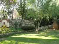 5-star property, heated pool, tennis, golf, gym, 2.5 acre park