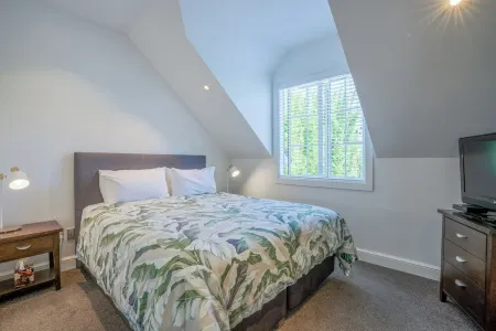 Butterfly Cottage - Russell Cottages Collection