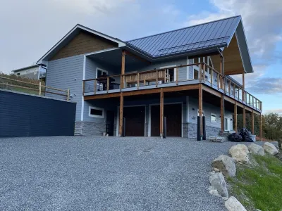 Incredible views in Homer, AK, first floor 2BR/1BA, kitchen, pet friendly