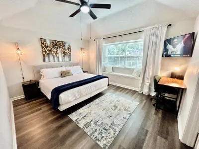 Happy 3 Bdr/2 Bth hideaway home between Katy and Houston Hôtels à proximité de : Katy ISD Transportation