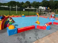 Chalet with garden in The Hague / Wassenaar in a well-kept campsite Hotels in Wassenaar