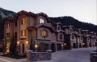 PRICE DROP THIS WEEK! Luxurious Mountain Townhome base of WARM SPRINGS! KETCHUM!