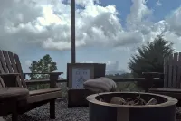 HeadBack Hiking Lodge - Blue Mountain Peak