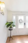 Spacious Family Home central to Squamish