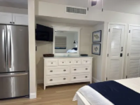 Newly renovated condo just a few steps from Sapphire Beach.