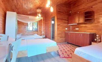 Flora Pansiyon Cirali