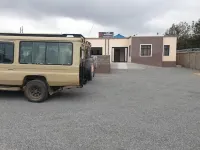 401 Restaurant & Accommodation - parking