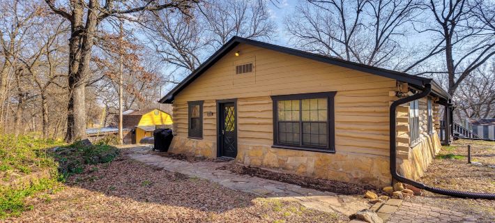 Hike, Fish and Explore Family Cabin in Sulphur! Hotels in Murray County