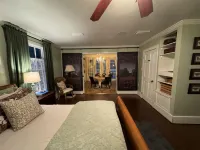 Hodge Podge Lodge - balcony
