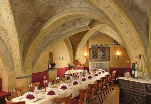 4. 호텔 바이세스 ..