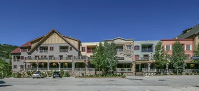 Expedition Station 8608 by SummitCove Lodging