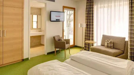 BSW Hotel Isarwinkel Отели рядом с достопримечательностью «Lidl»