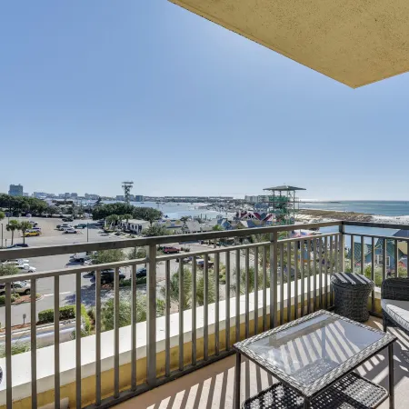 Emerald Grande Condo Beach, Marina and Ocean View