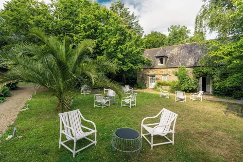 Logis Hôtel Kastell Dinec'h - Swimmingpools