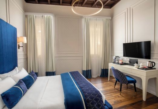 시티즌M 로마 이솔라 티베리나 객실