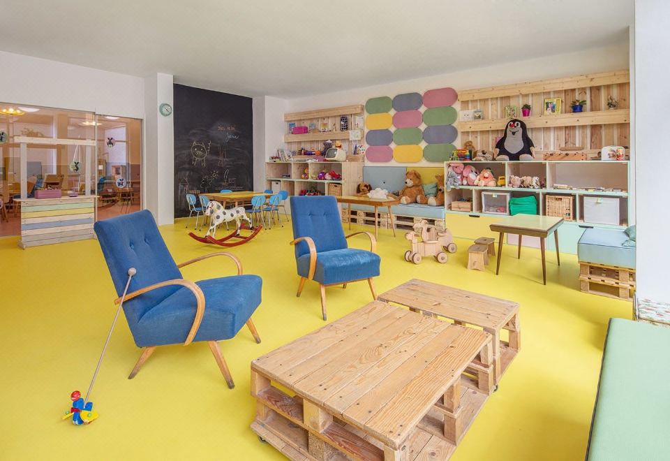 Ridge Apartment Hotel Over view