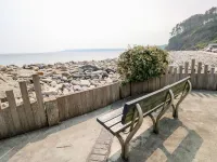 Covert Farm Cwtch Hotels in Jeffreyston