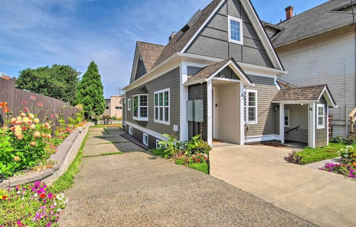 Renovated North Bend Cottage Near Eateries!