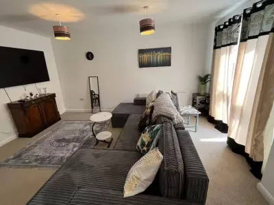 Spacious Comfortable Central Derby 2-Bed Apartment Hotels in Mackworth