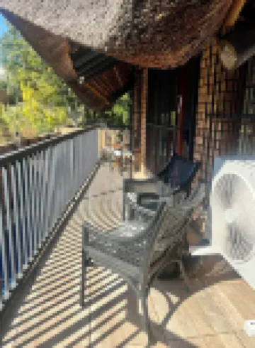 Serene Thatched Roof Retreat in Faerie Glen, Pretoria