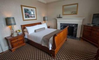 OceanCliff Hotel
