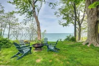 Coastal Lake Erie Cottage w/ Amazing Water Views! Hotel a Willowick