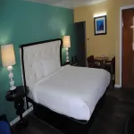 American Inn - Airport Shuttle