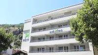 Adhhoc Hotel Hotel di Brig