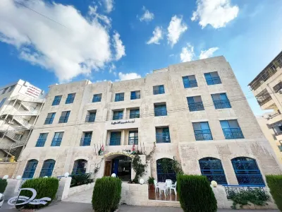 أجنحة دلمون الفندقية Hotels near الحرية مول