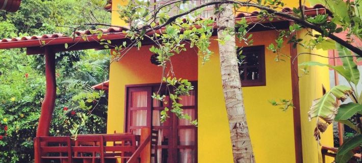 Vila Sofia chalès Hotels in Cairu