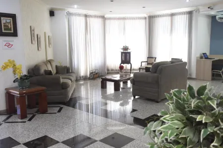 Hotel Iporã Отели в г. Итапетининга