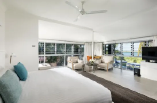 マングローブ ホテル