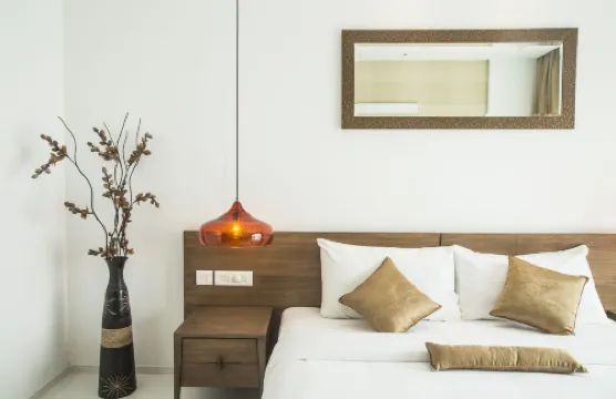 كينت باي ووتش سويتس Photos