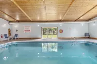 Ambassador Motel - Swimmingpools
