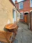 Perfect Town Location – Spacious 3-Bedroom Townhouse with Garden in Grantham!