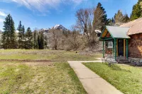 Downtown Ouray Apt w/ River & Mountain Views! - parking
