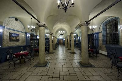 レストラン ザメク クリチュクフ セントラム コンフェレンツィーノ ヴィポチェンコヴェの写真