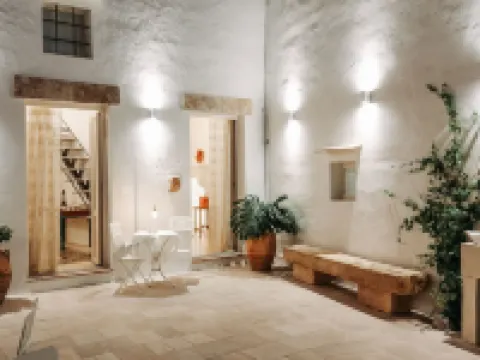 コルテ・ラルゴ・ラウロ・ディモーレ&スパ ウジェントのホテル