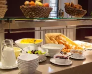 Kardinal Schulte Haus - breakfast