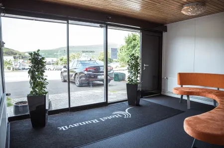 Hotel Runavík Отели в г. Лайрвуйк