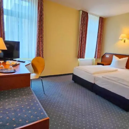 Hotel Amadeus Dresden Neustadt Отели рядом с достопримечательностью «Институт музыки и ритма Эмиля Жак-Далькроза в городке Хеллерау»