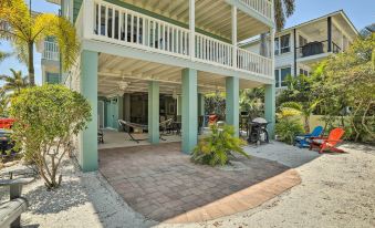 Covered Deck & Bay Views: Bradenton Beach Abode!