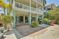 Covered Deck & Bay Views: Bradenton Beach Abode! - Wifi