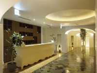 Clayton Bay Hotel - Spa