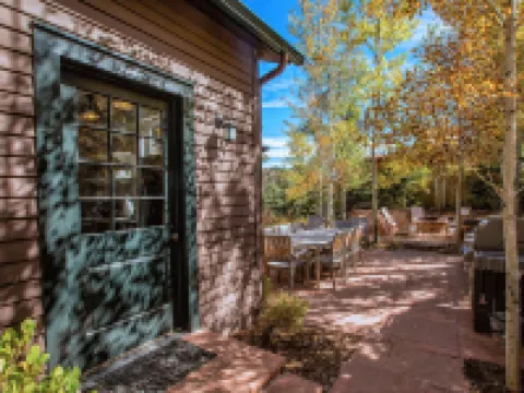 The Outlook Lodge Hotels in Green Mountain Falls