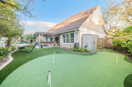 7Bd/5BA, Heated Pool @ the Beach! Game Garage, Mini Golf, & More! 10Min to DT
