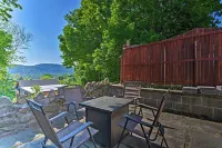 Updated Home w/ Patio Half Mile to West Point - WiFi